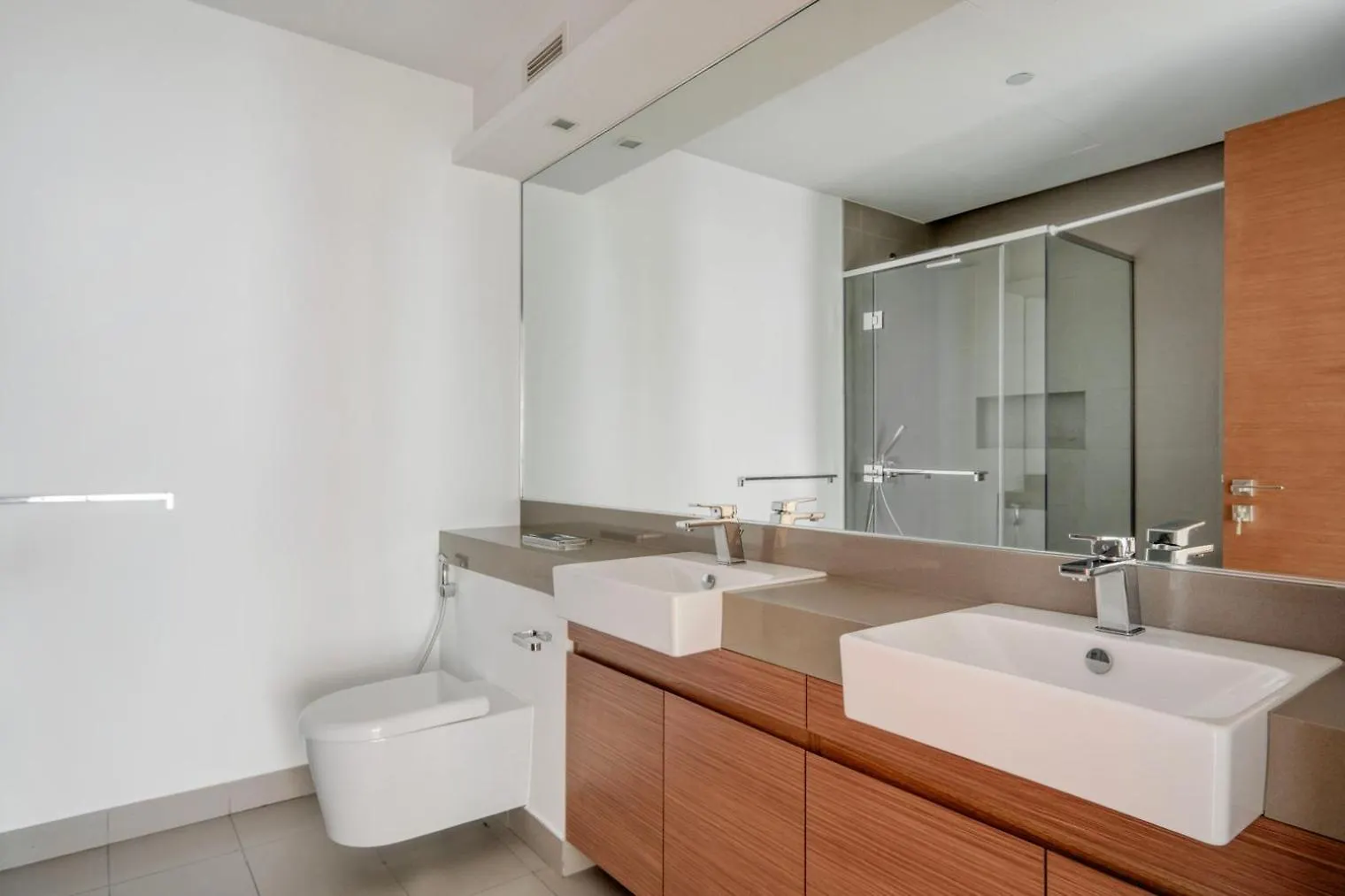 Apartment Blueground Building 24 Pool Gym City View Dxb-1385 Dubai