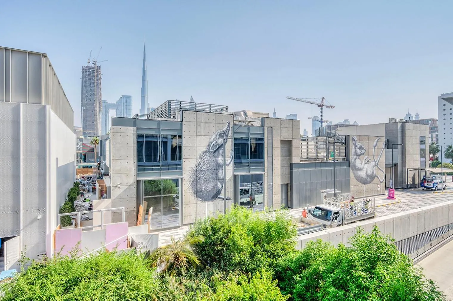 Blueground Building 24 Pool Gym City View Dxb-1385 Dubai 0*,